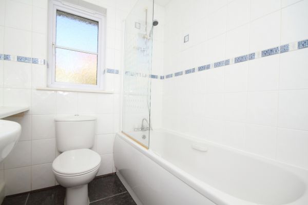 Shower Window Replacement in Saugerties